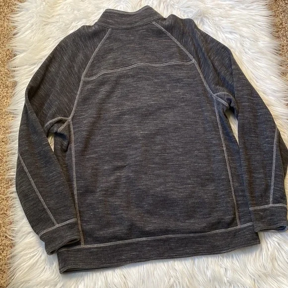 Tommy Bahamas Quarter Zip Pull Over, Size Large